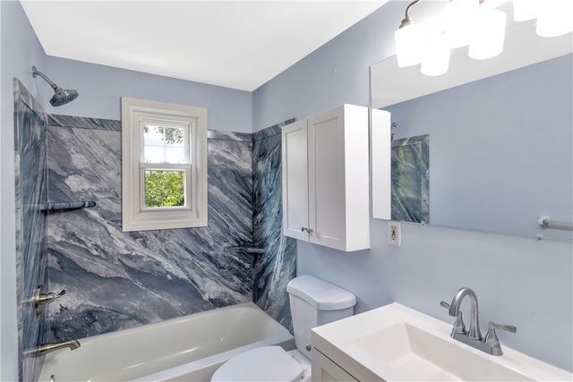 51 Revo Rd, Baldwin Boro, PA 15236
