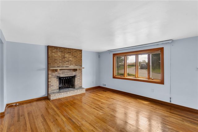 51 Revo Rd, Baldwin Boro, PA 15236
