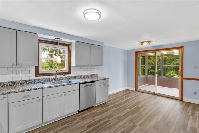 51 Revo Rd, Baldwin Boro, PA 15236