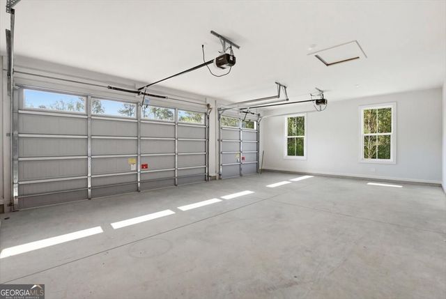 191 Thoroughbred Run, Hoschton, GA 30548