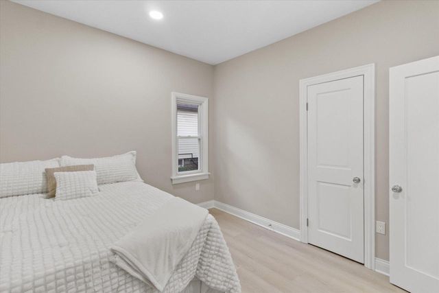 6800 Auburn AVENUE #6802, Wauwatosa, WI 53213