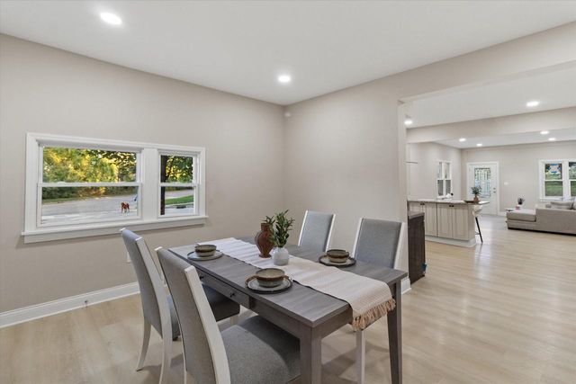 6800 Auburn AVENUE #6802, Wauwatosa, WI 53213