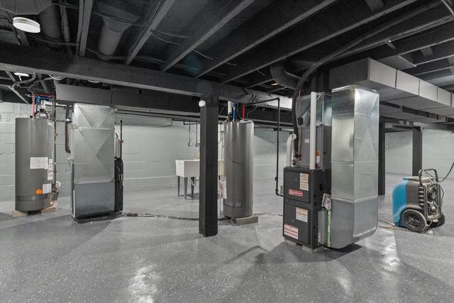 6800 Auburn AVENUE #6802, Wauwatosa, WI 53213