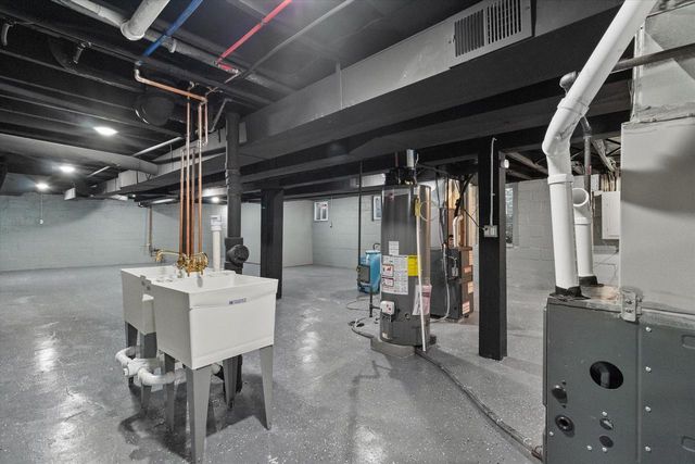 6800 Auburn AVENUE #6802, Wauwatosa, WI 53213