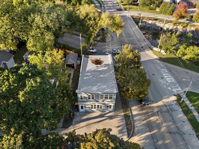 6800 Auburn AVENUE #6802, Wauwatosa, WI 53213