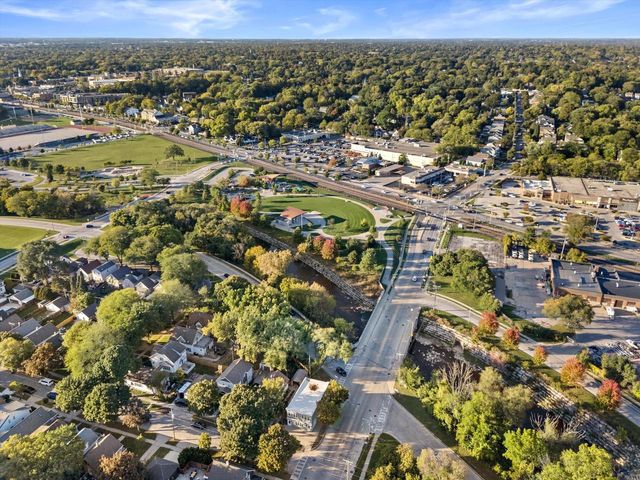 6800 Auburn AVENUE #6802, Wauwatosa, WI 53213