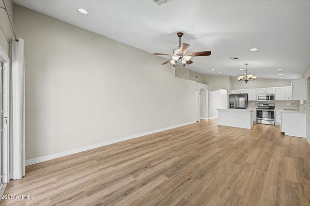 4961 E Holmes Avenue, Mesa, AZ 85206