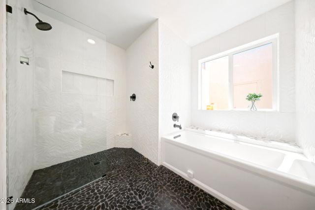 11629 N 40TH Way, Phoenix, AZ 85028