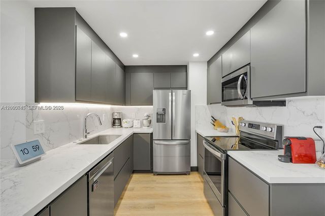 780 NE 69th St 1108, Miami, FL 33138