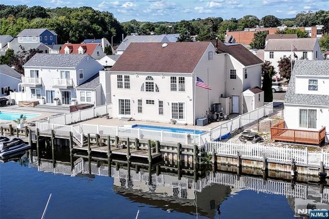 61 Ocean Gate Avenue, Berkeley, NJ 08721