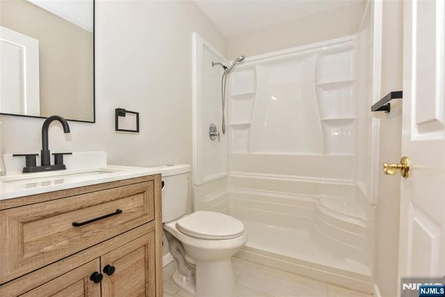 61 Ocean Gate Avenue, Berkeley, NJ 08721
