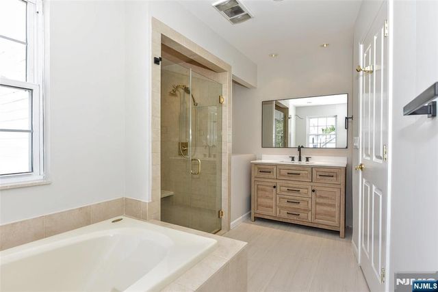 61 Ocean Gate Avenue, Berkeley, NJ 08721