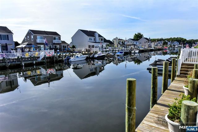 61 Ocean Gate Avenue, Berkeley, NJ 08721