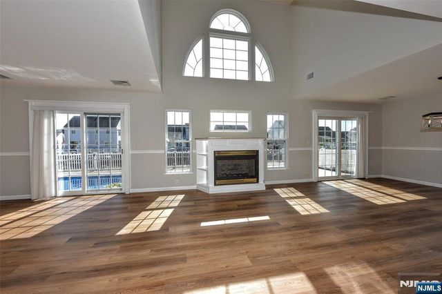 61 Ocean Gate Avenue, Berkeley, NJ 08721