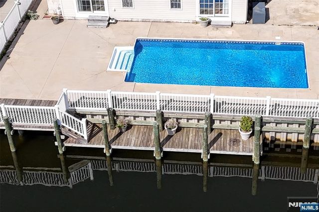 61 Ocean Gate Avenue, Berkeley, NJ 08721
