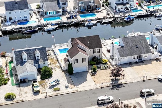 61 Ocean Gate Avenue, Berkeley, NJ 08721