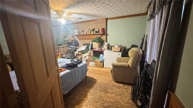 4291 Farmbrook Lane NE, Kennesaw, GA 30144