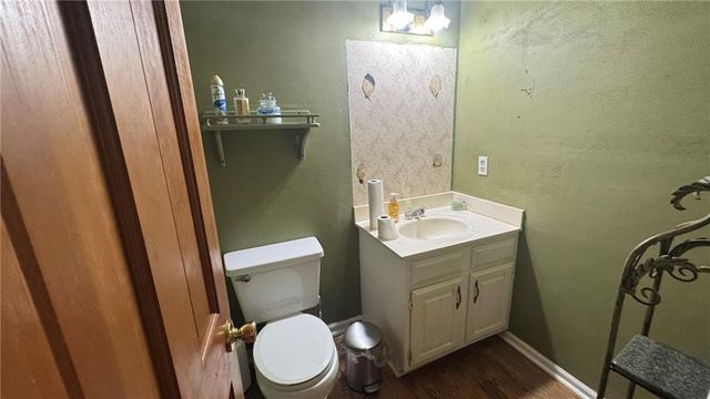 4291 Farmbrook Lane NE, Kennesaw, GA 30144