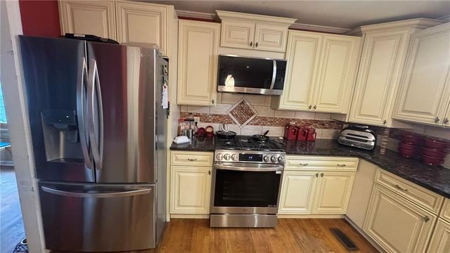 4291 Farmbrook Lane NE, Kennesaw, GA 30144