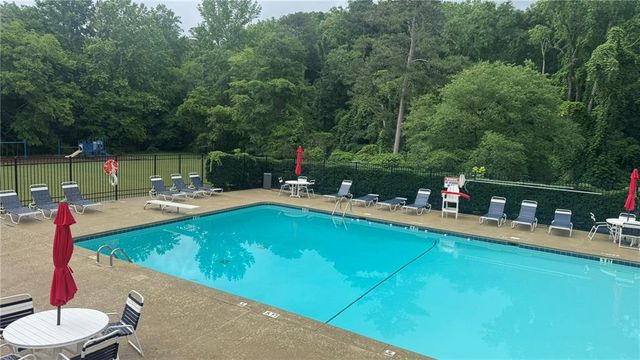 4291 Farmbrook Lane NE, Kennesaw, GA 30144