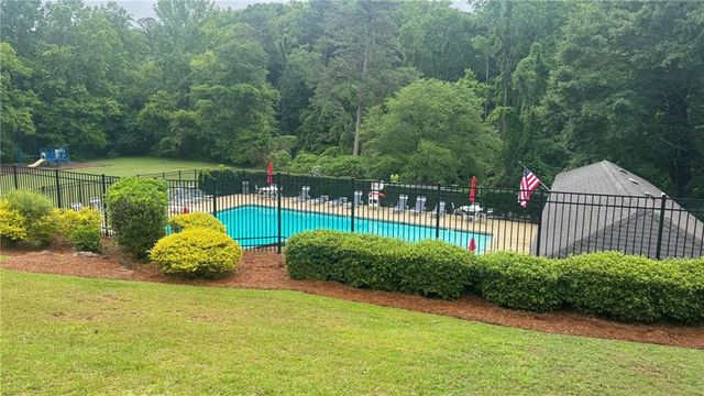 4291 Farmbrook Lane NE, Kennesaw, GA 30144