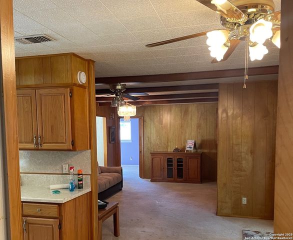 190 Gunther, Pipe Creek, TX 78063