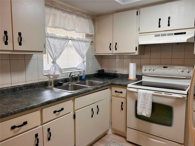 6029 WYOMING AVENUE, New Port Richey, FL 34653