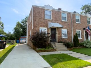 3725 N Pacific Avenue, Chicago, IL 60634