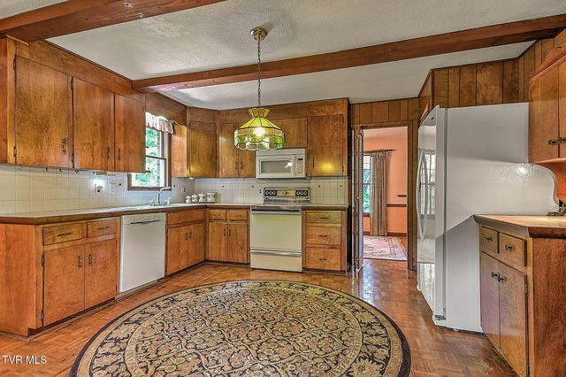 111 Skyline Drive, Bristol, TN 37620