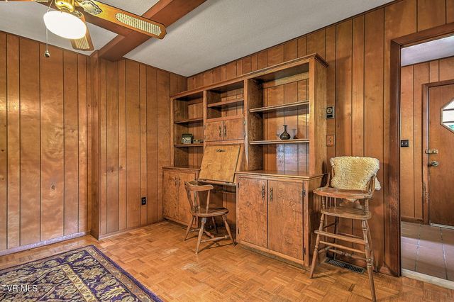 111 Skyline Drive, Bristol, TN 37620