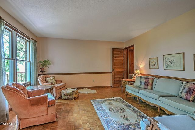111 Skyline Drive, Bristol, TN 37620
