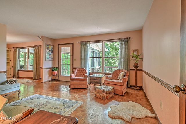 111 Skyline Drive, Bristol, TN 37620