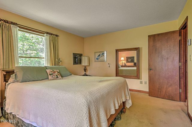 111 Skyline Drive, Bristol, TN 37620