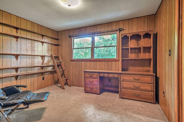 111 Skyline Drive, Bristol, TN 37620
