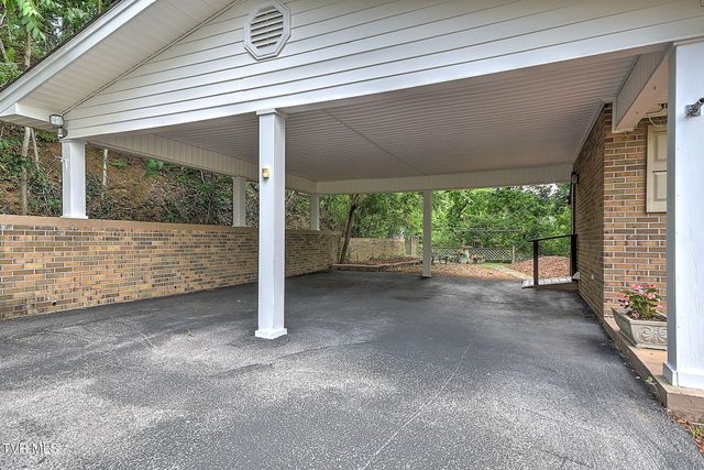 111 Skyline Drive, Bristol, TN 37620