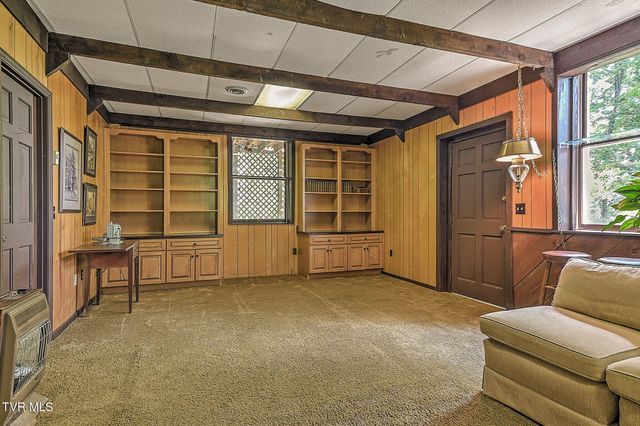 111 Skyline Drive, Bristol, TN 37620