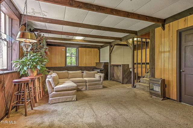 111 Skyline Drive, Bristol, TN 37620