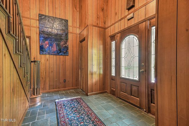 111 Skyline Drive, Bristol, TN 37620