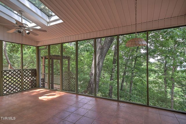 111 Skyline Drive, Bristol, TN 37620