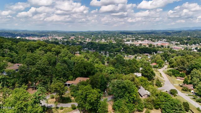 111 Skyline Drive, Bristol, TN 37620
