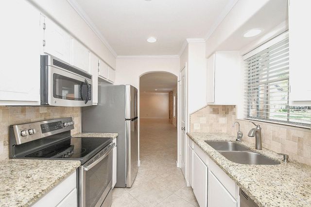 13240 Trail Hollow Drive 3240, Houston, TX 77079