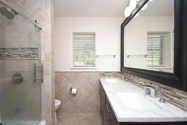 13240 Trail Hollow Drive 3240, Houston, TX 77079