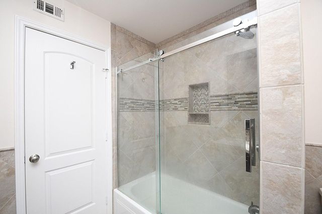 13240 Trail Hollow Drive 3240, Houston, TX 77079