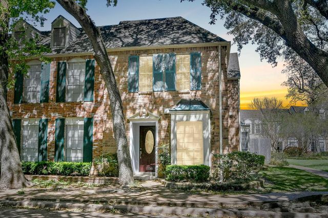 13240 Trail Hollow Drive 3240, Houston, TX 77079