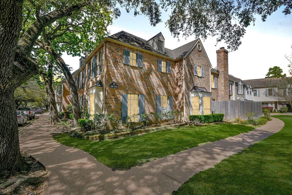 13240 Trail Hollow Drive 3240, Houston, TX 77079