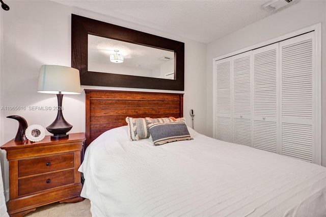 471 SW 92nd Psge, Miami, FL 33174