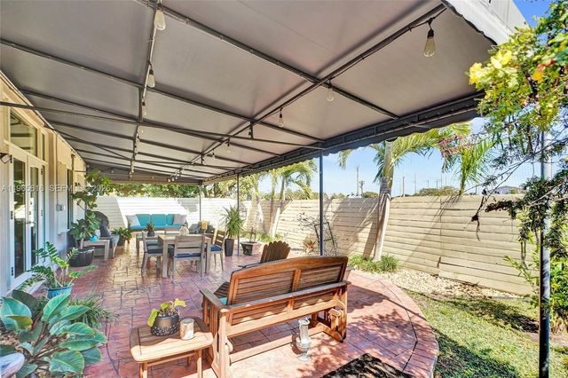 471 SW 92nd Psge, Miami, FL 33174