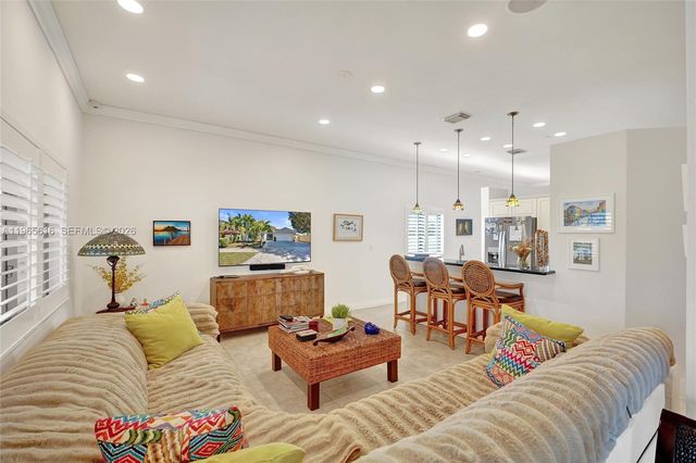 471 SW 92nd Psge, Miami, FL 33174