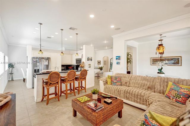 471 SW 92nd Psge, Miami, FL 33174