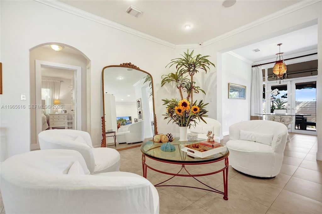 471 SW 92nd Psge, Miami, FL 33174